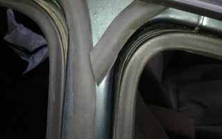 Установка: дополнительные уплотнители дверей Приоры