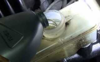 Тормозная жидкость в автомобиле ВАЗ 2110: замена
