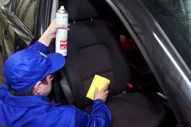 Чем очистить обивку салона автомобиля?