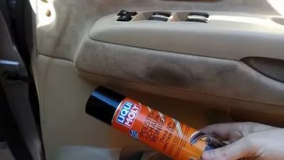 Чем очистить обивку салона автомобиля?