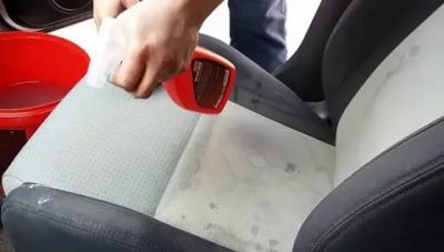 Чем очистить обивку салона автомобиля?