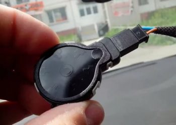 Для чего нужен датчик света в автомобиле?