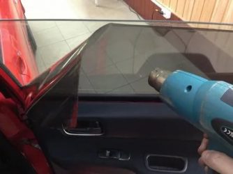 Как быстро снять тонировку со стекла автомобиля?