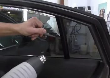 Как быстро снять тонировку со стекла автомобиля?