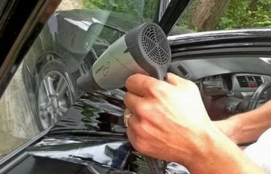 Как быстро снять тонировку со стекла автомобиля?