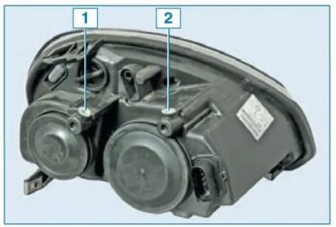 Как отрегулировать ближний свет фар на приоре?