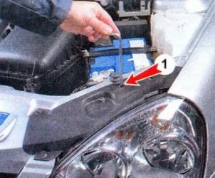 Как отрегулировать ближний свет фар на приоре?