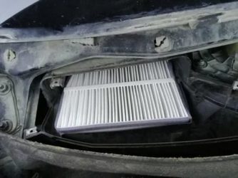 Как поменять фильтр печки на приоре?