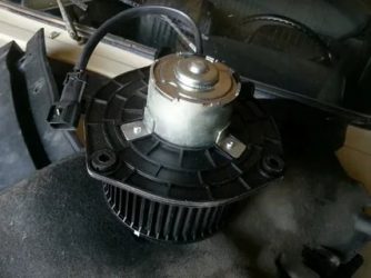 Как поменять мотор печки на приоре?