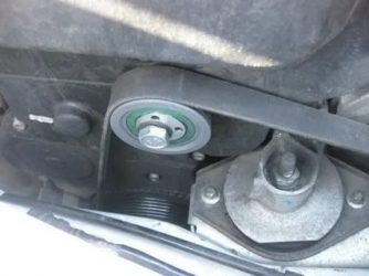 Как поменять ролик генератора на приоре?