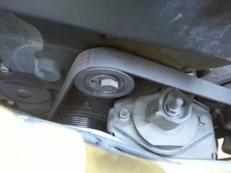 Как поменять ролик генератора на приоре?