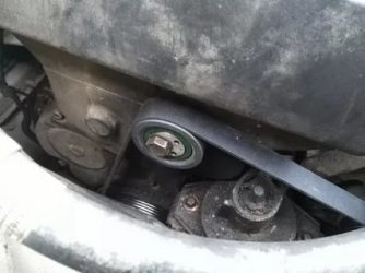 Как поменять ролик генератора на приоре?