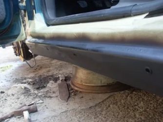 Как правильно обработать пороги автомобиля своими руками?