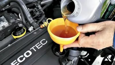 Как проверить заменили ли масло в двигателе?