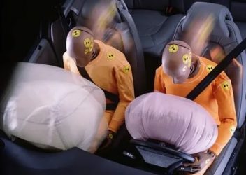 Как работает подушка безопасности в авто?