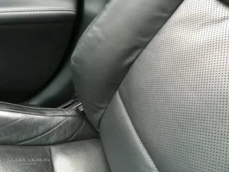 Как разгладить кожу на сидении автомобиля?