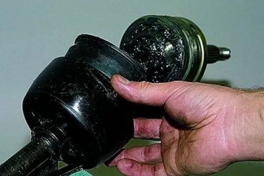 Как снять наружный шрус на ниве шевроле?