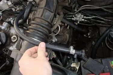 Как выгнать воздух из системы отопления автомобиля?