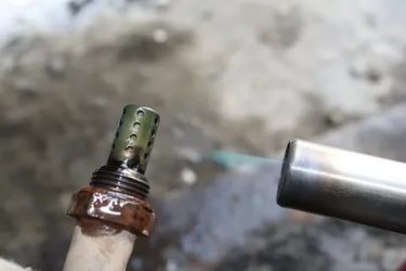 Нужно ли чистить лямбда зонд?