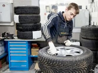 Нужно ли переобувать машину на зиму?