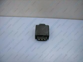 Реле дворников газ 31105 где находится?
