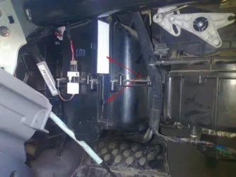 Салонный фильтр акцент тагаз где находится?