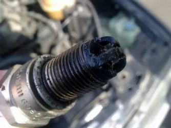 Залило свечи на инжекторном двигателе что делать?