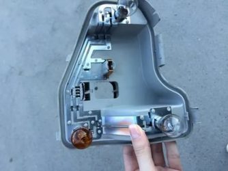 Замена задних габаритных лампочек поло седан