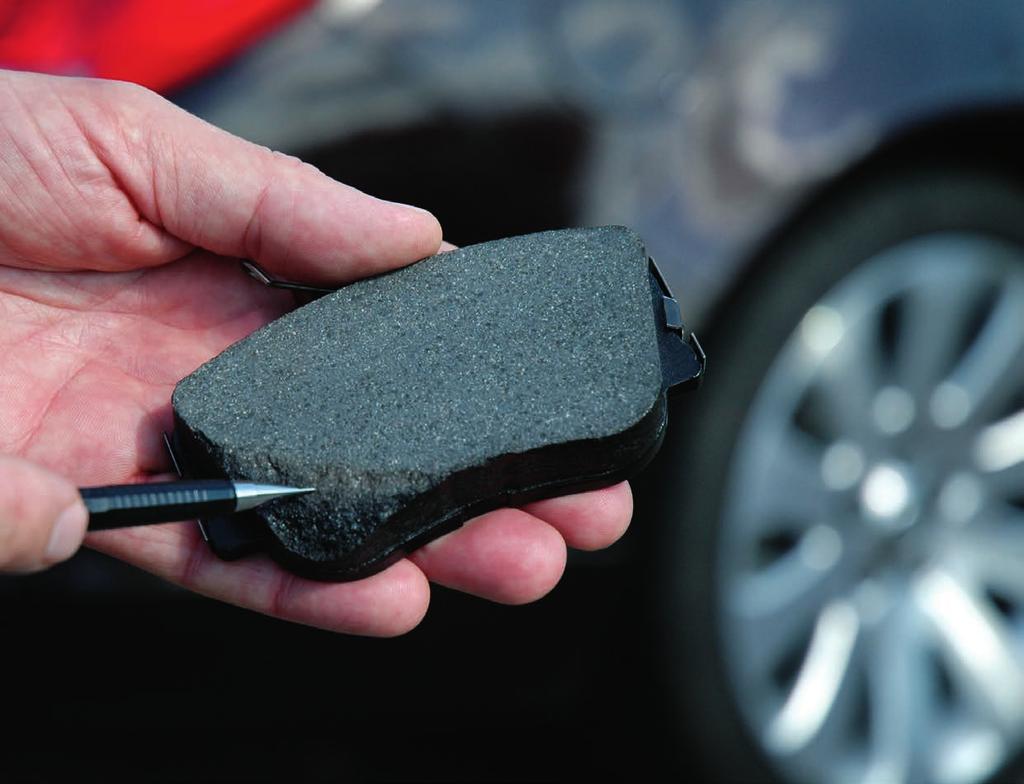 Повреждение тормозной колодки Износ колодки