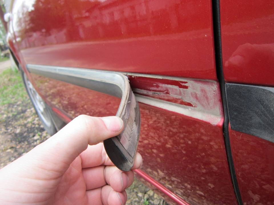 Изношенный аксессуар Изношенный аксессуар снимаем