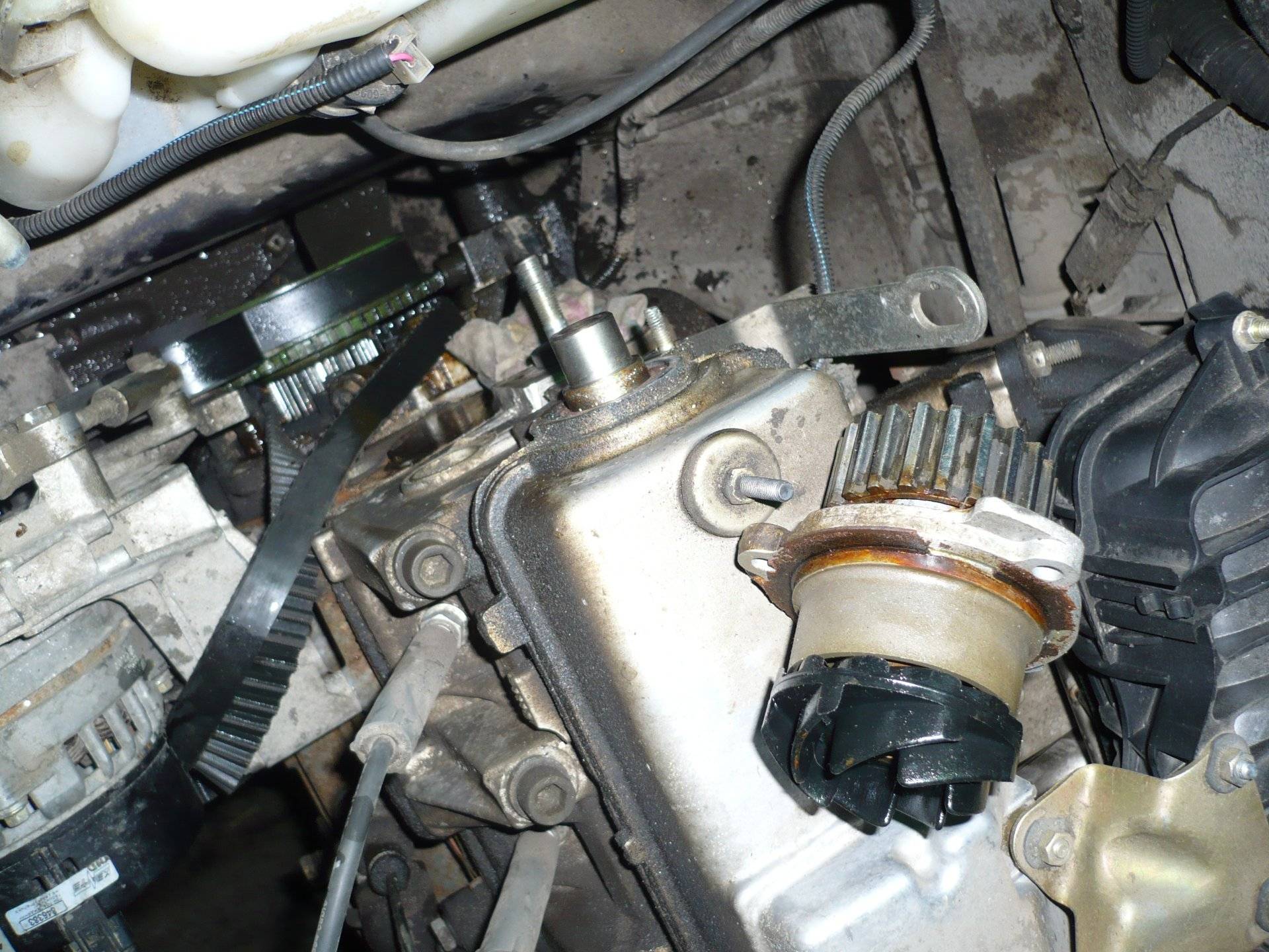 Поломанный агрегат Сломанный агрегат