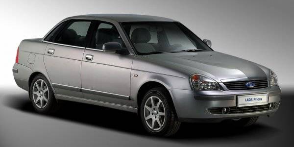 Особенности выбора: что лучше - Калина или Приора? Элегантный автомобиль