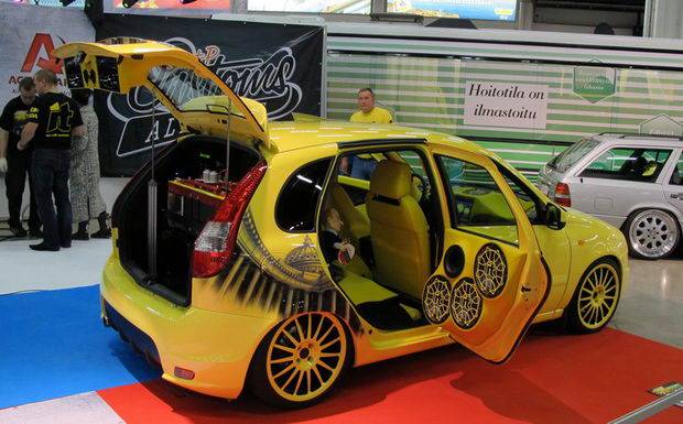 Салон подстать кузову Салон в тон цвету кузова