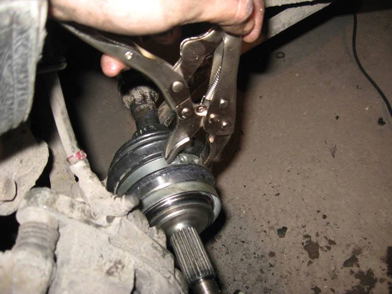 Смена шаровой опоры Поменяли шаровую опору