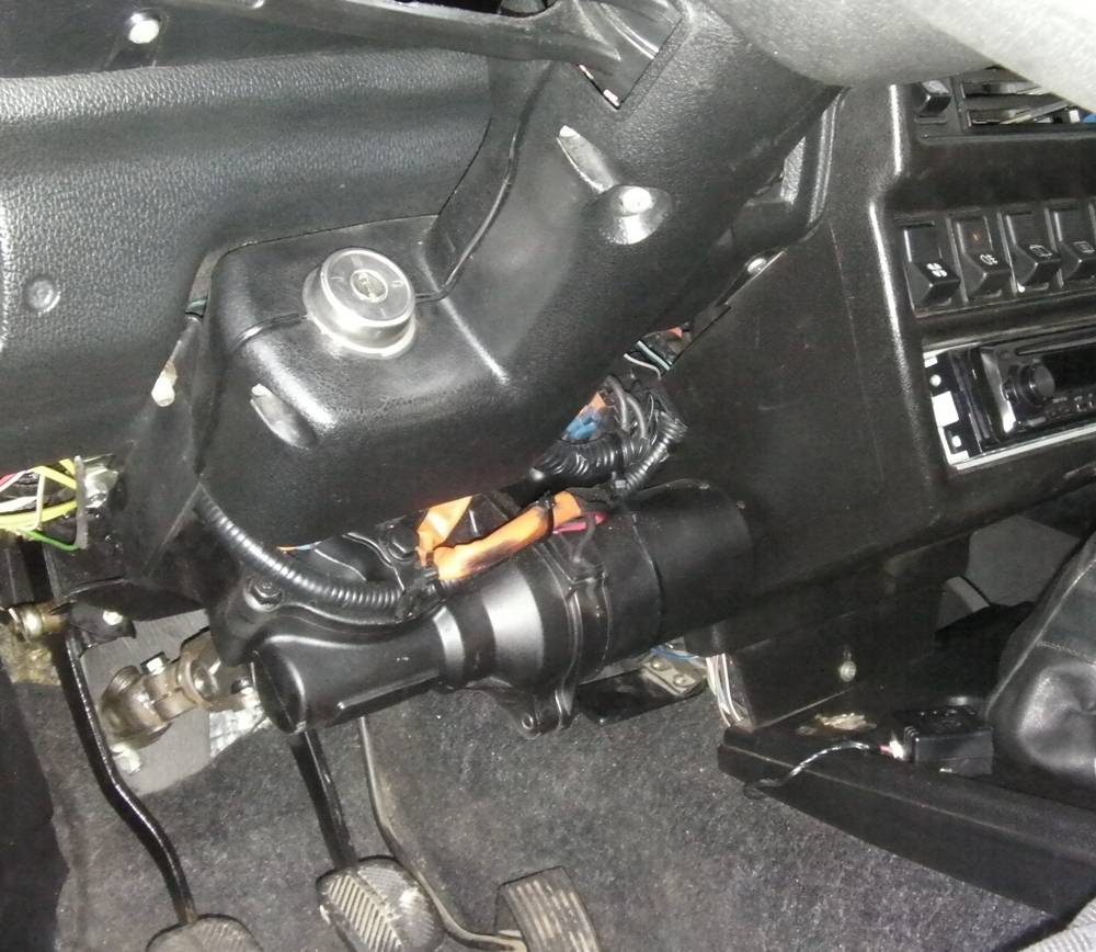 Вмонтированная деталь Деталь на авто