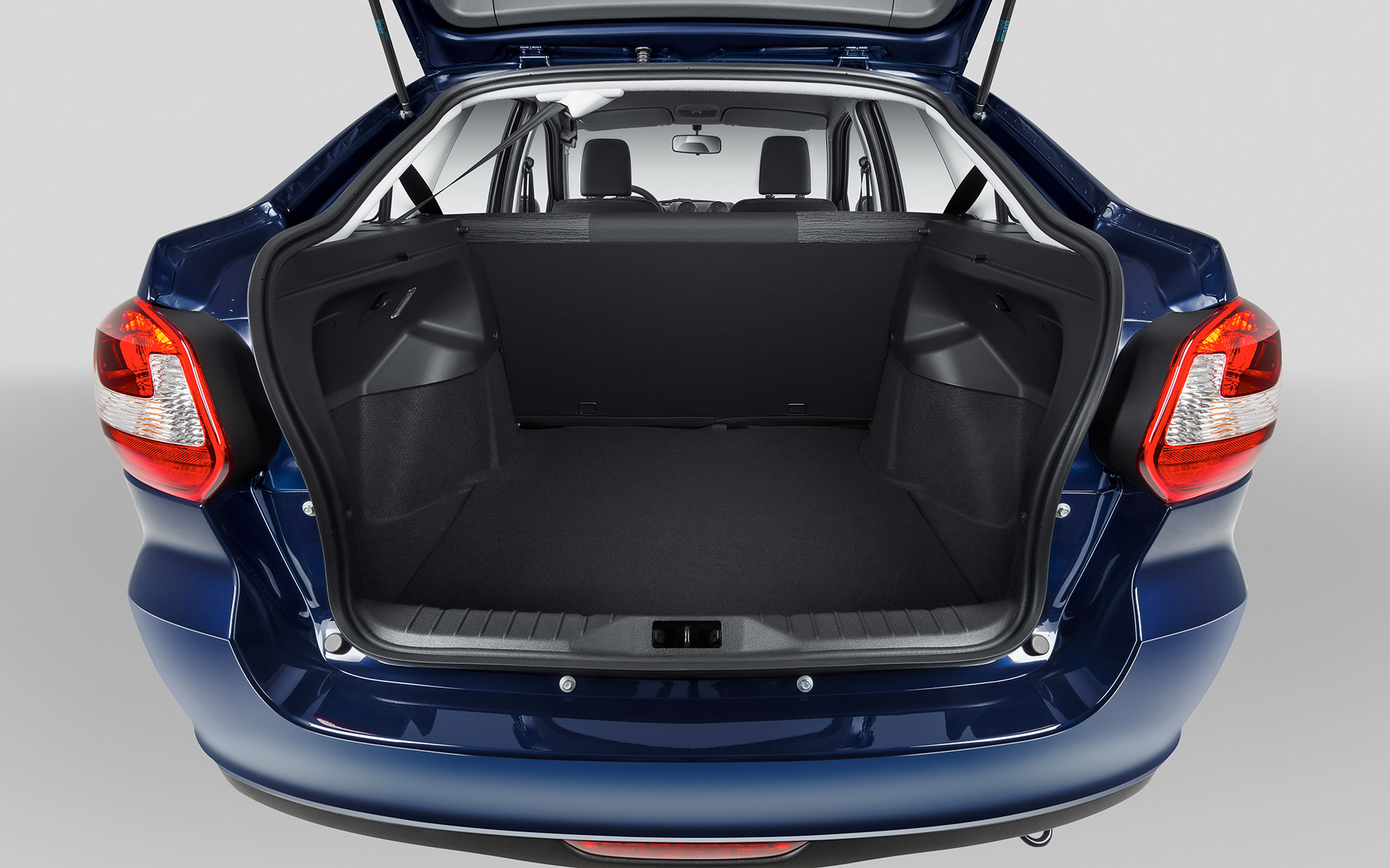 Багажник Гранта лифтбек Багажное отделение