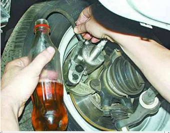 Очищаем грязь с клапанов ВАЗ 2110