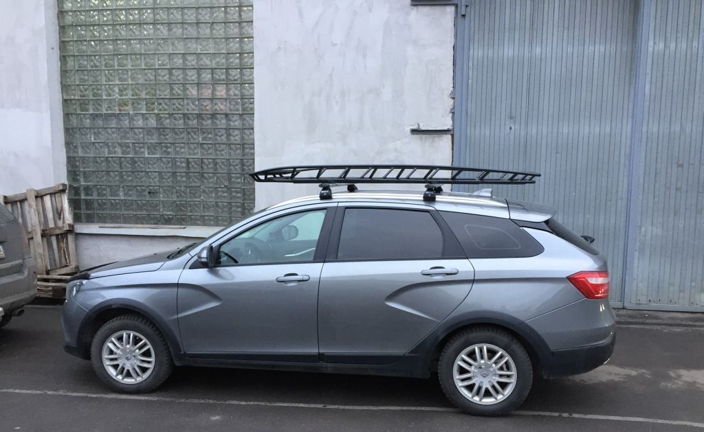 Веста Кросс с корзиной Корзина на крыше